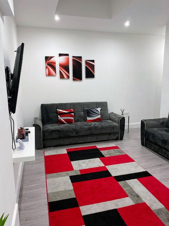 קרוידון Attractive 2 Bed Apartments Free Wi-Fi And Parking מראה חיצוני תמונה